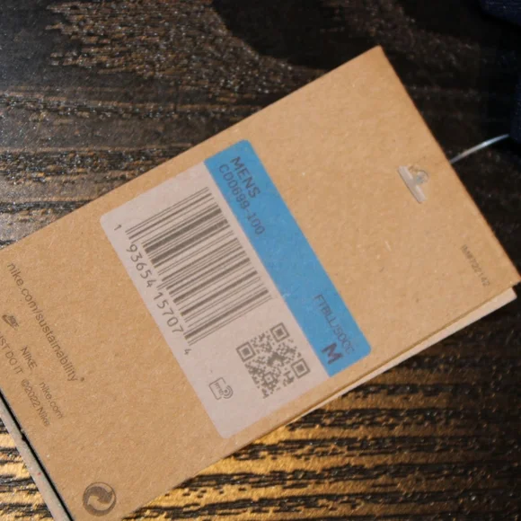 Authentic Tottenham Jersey 2022 - 2023 - Picture 6 of 9